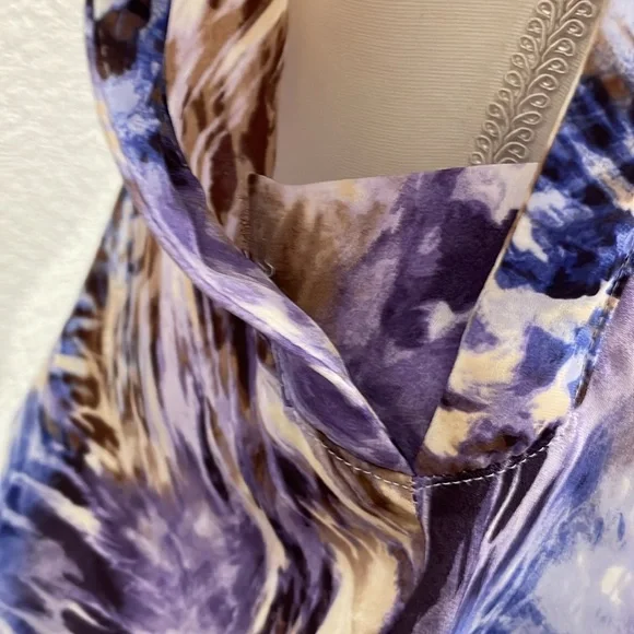 Jennifer Lopez cross wrap blouse. Sheer print. Tab shoulder. Asymmetrical hem. - Picture 3 of 9